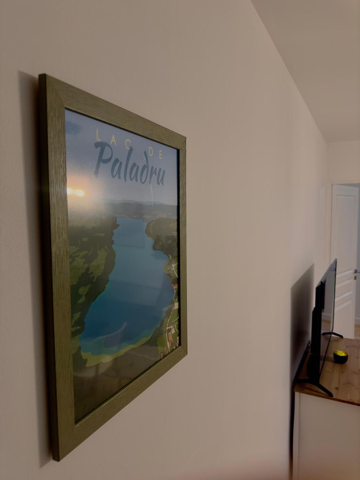 Appartement Chloe Du Lac Montferrat  Buitenkant foto