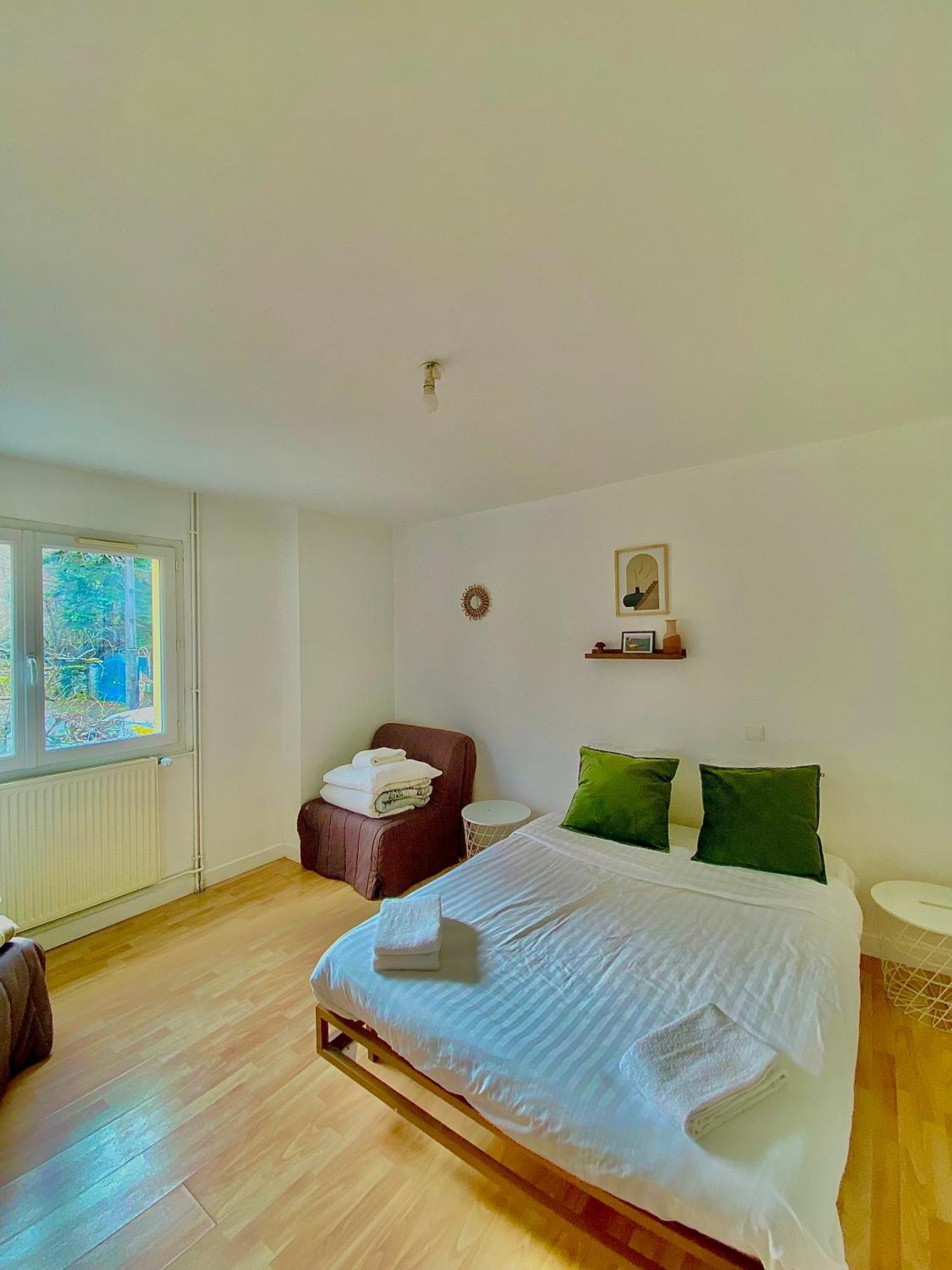 Appartement Chloe Du Lac Montferrat  Buitenkant foto