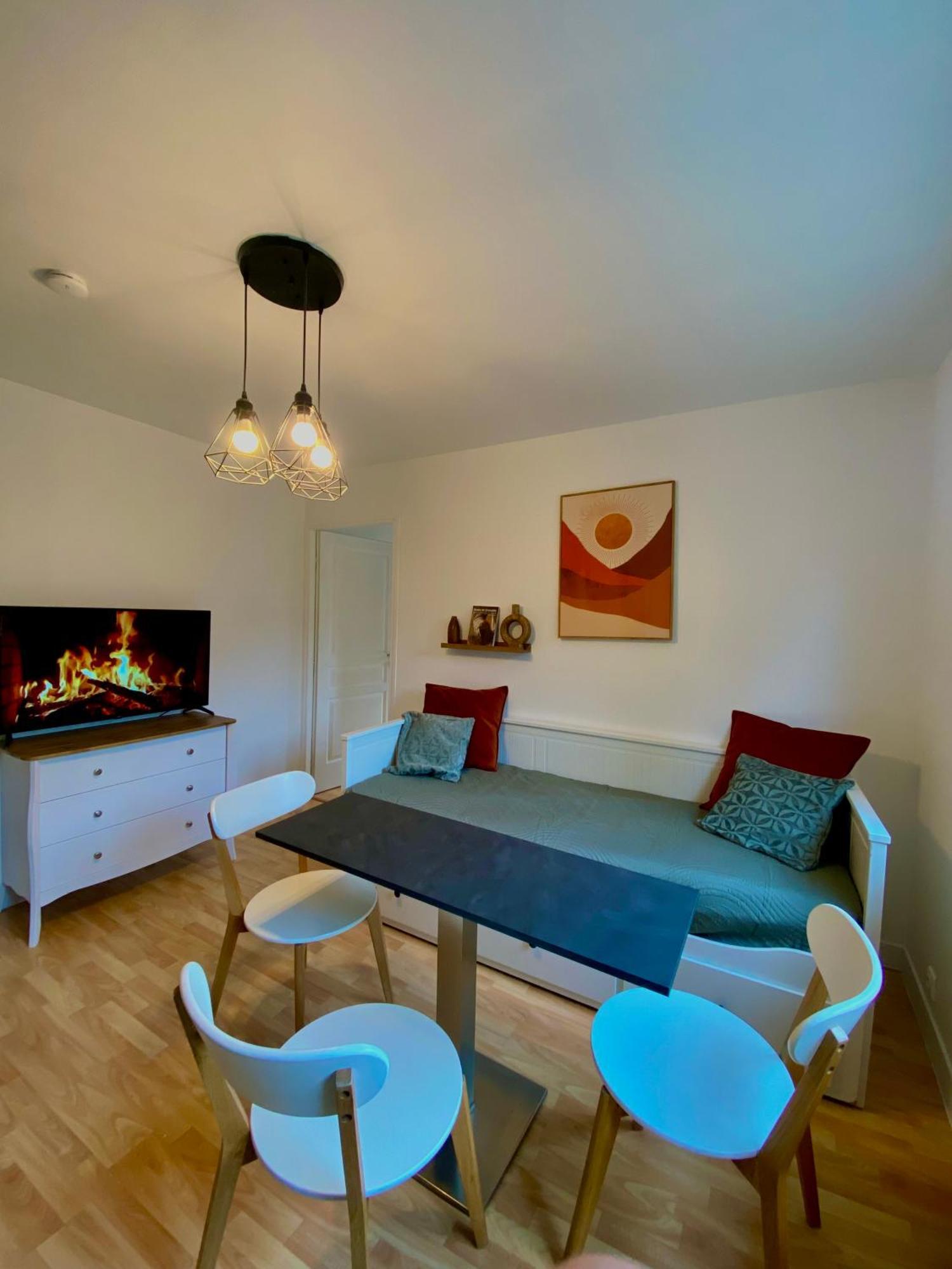 Appartement Chloe Du Lac Montferrat  Buitenkant foto