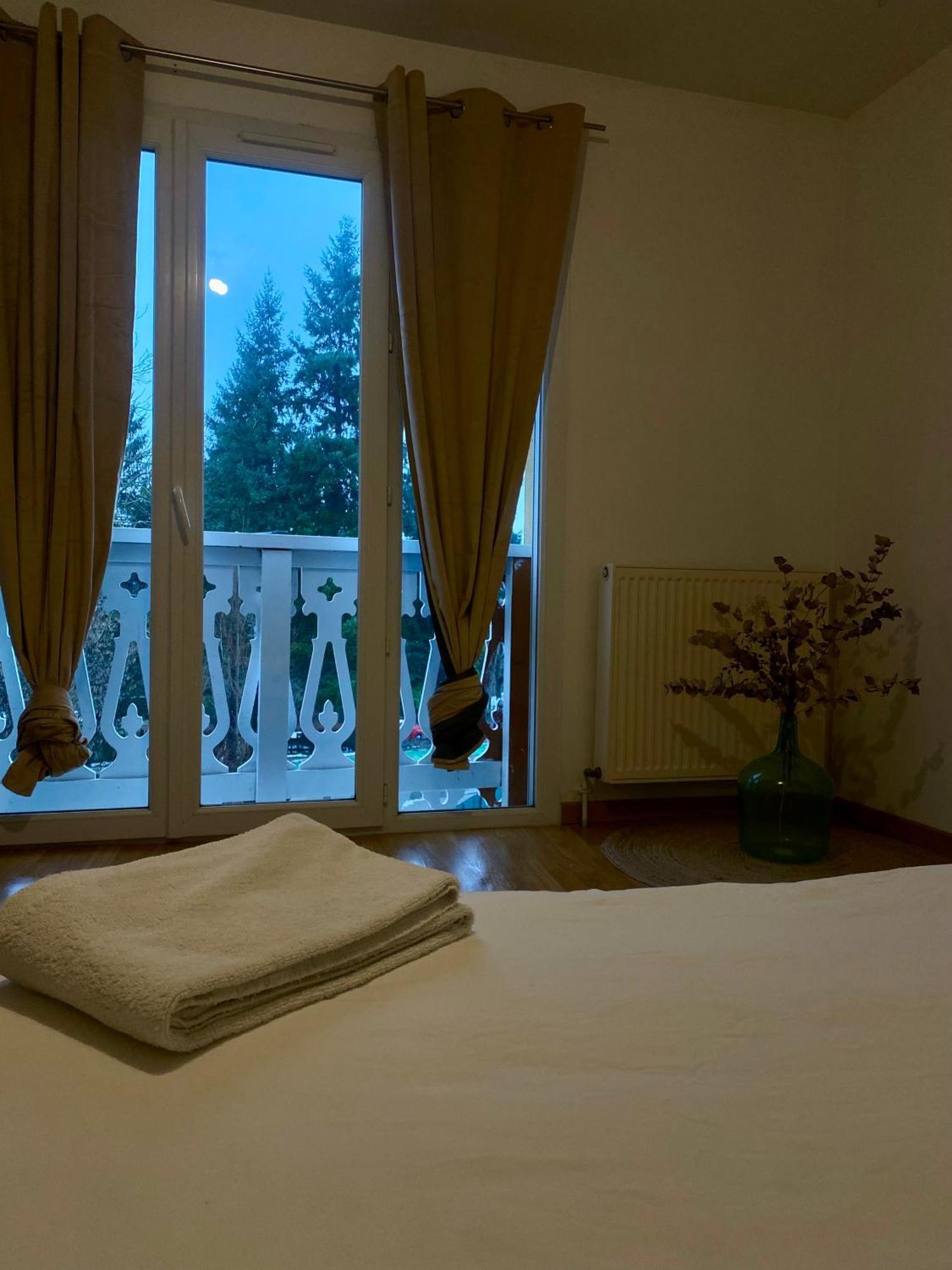 Appartement Chloe Du Lac Montferrat  Buitenkant foto