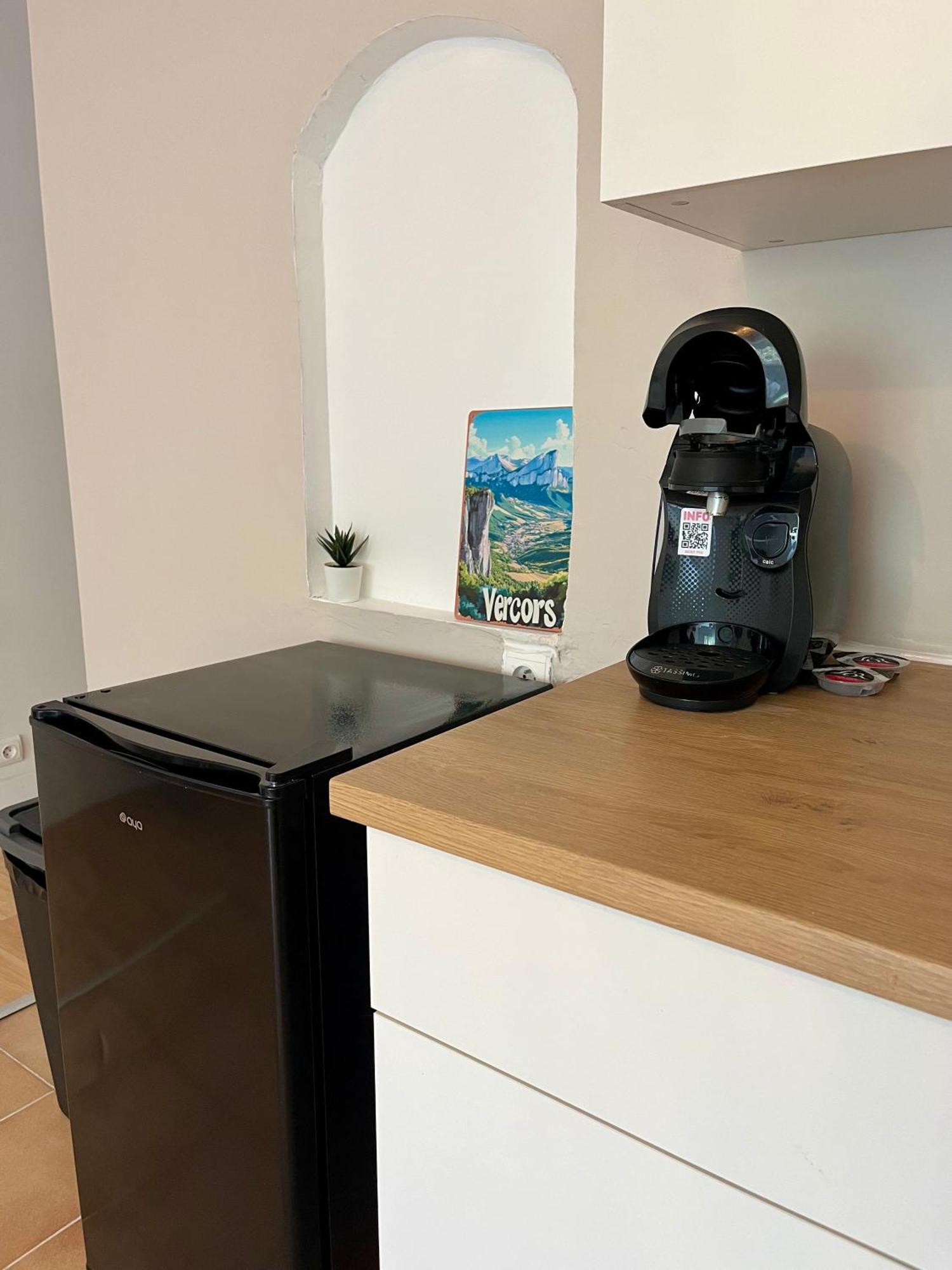 Appartement Chloe Du Lac Montferrat  Buitenkant foto